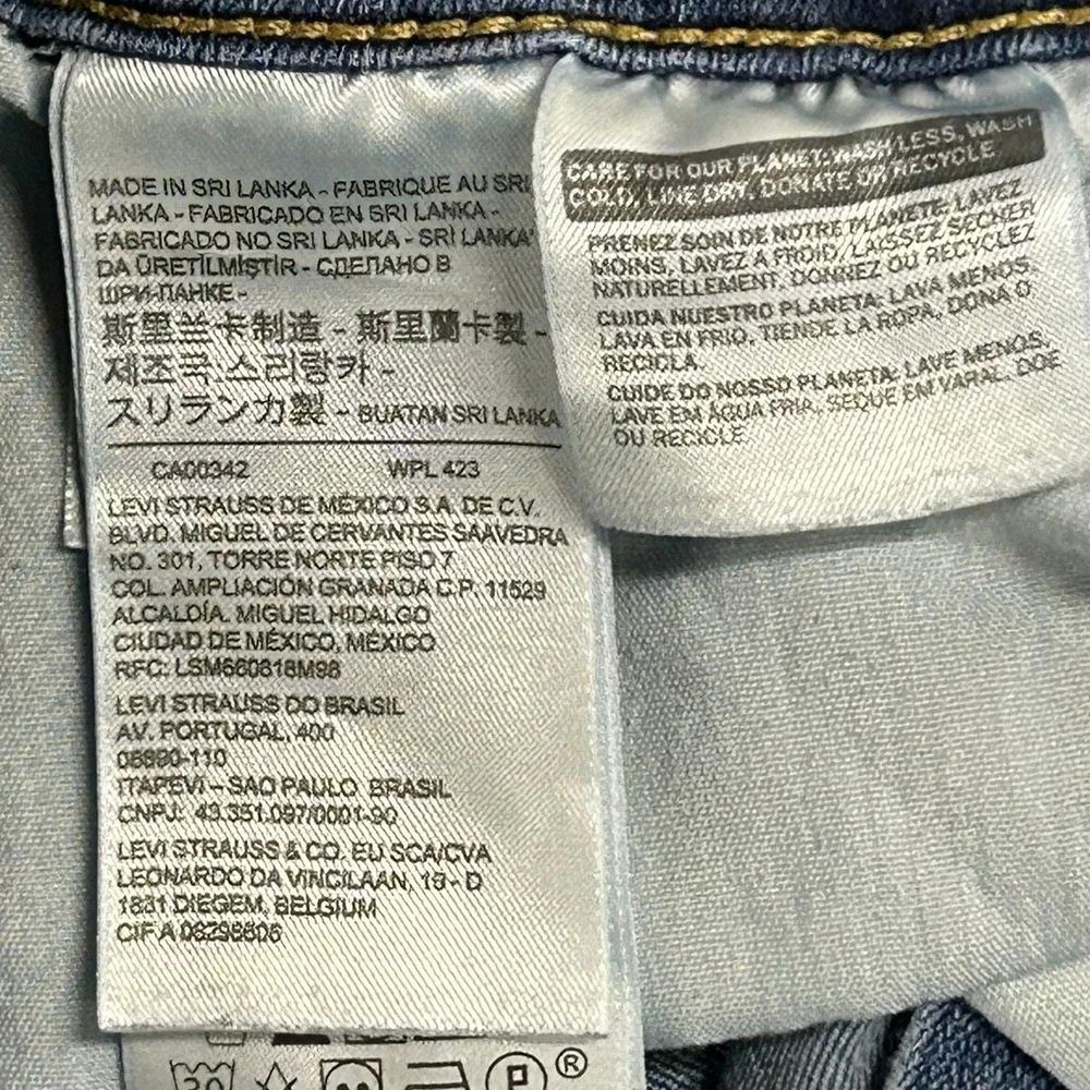 Levi's Jeans Womens Size 12 Blue Classic Straight Leg Denim Mid Rise Casual